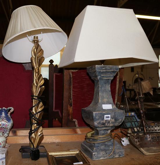 2 lamps